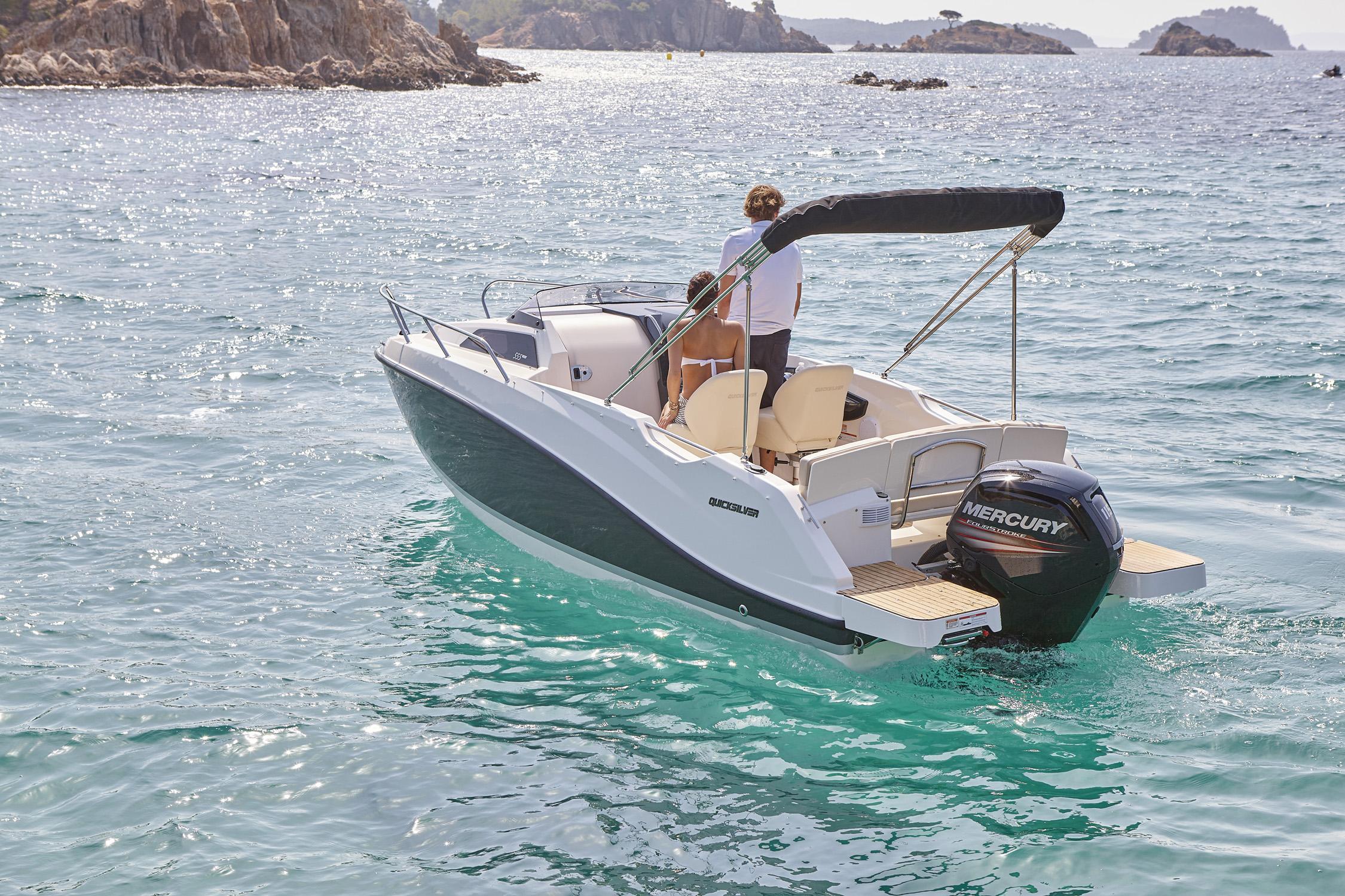 Quicksilver 555 Cabin
