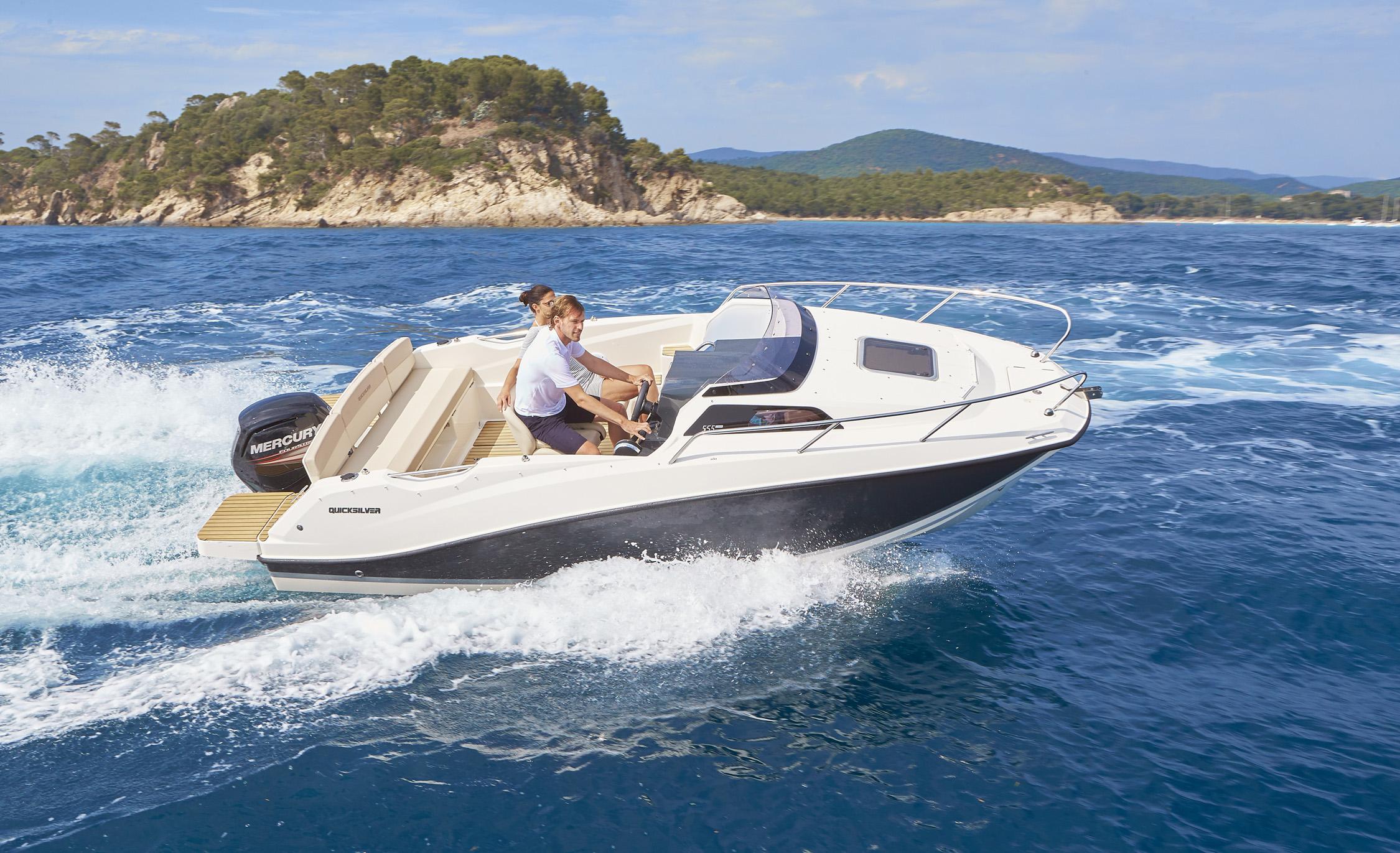 Quicksilver 555 Cabin